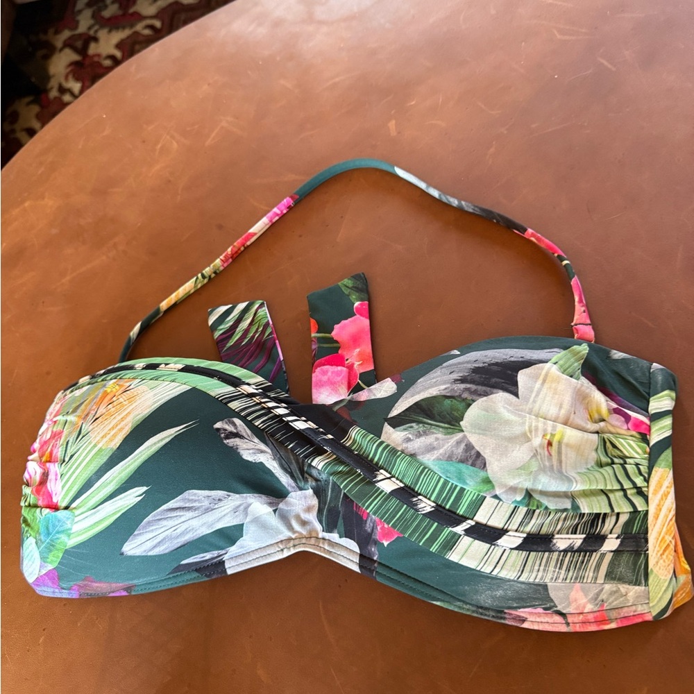 La Blanca Green Floral Bikini Top, size 12